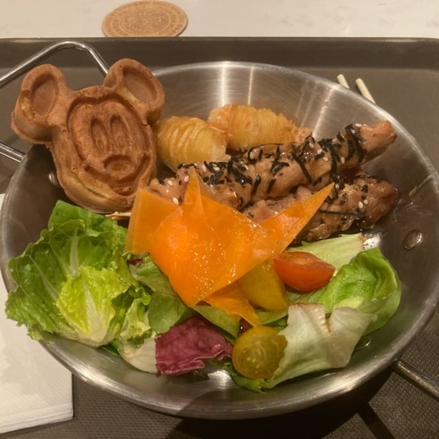 【#19これで3200円!】チャットルームカフェ【香港ディズニー旅行記】 【#19これで3200円!】チャットルームカフェ【香港ディズニー旅行記】