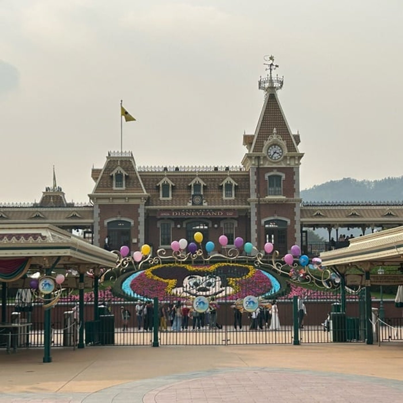 【#2パークエントランス】入り口のメッセージに感動【香港ディズニー旅行記】